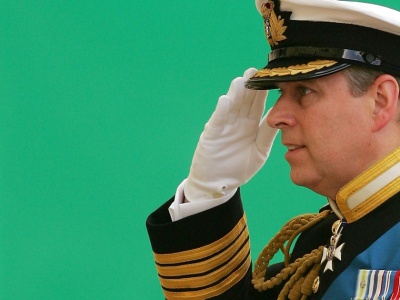 Kolejny skandal trawi rodzinę królewską. Wybucha bomba za bombą