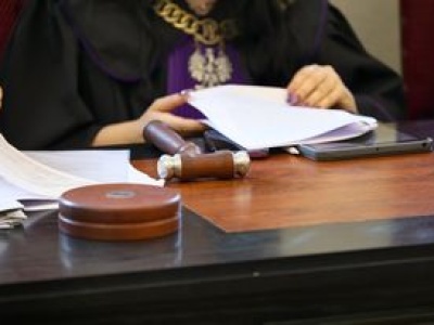 Kontrowersyjny wyrok sądu. Kamerki z erotyką to... kultura