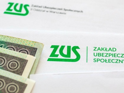 Każdy może złożyć wniosek o dodatek do prądu. ZUS wypłaca pieniądze bez względu na dochód