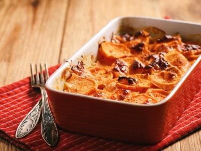 Doskonała zapiekanka bez ziemniaków. Zastąpisz je sezonowym warzywem