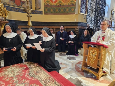 Kalisz: siostry ze Zgromadzenia Sióstr Franciszkanek Rodziny Maryi z całej Polski modliły się u św. Józefa