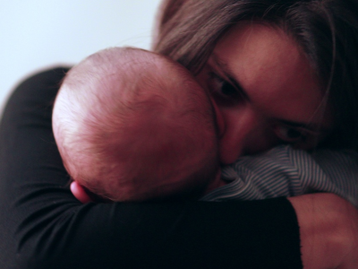 Zostałam mamą, bo uległam presji. Teraz żałuję – czy to minie?