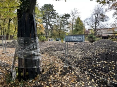 Co się stało z budynkiem naprzeciwko Cmentarza Grabiszyńskiego? Kiedyś były tam stypy, potem bezdomni. Teraz deweloper?