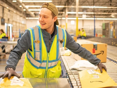 Amazon zwiększa zatrudnienie na Święta. Szukają ćwierć miliona pracowników