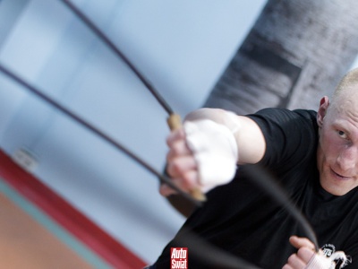 Kiedyś za grzechy za kółkiem poszedł siedzieć. Jak dziś jeździ Krzysztof Diablo Włodarczyk?