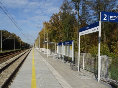 Nowy tor i perony na linii 22