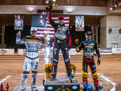 Żużel. Światowe gwiazdy ścigały się w Kalifornii. Bezbłędny występ Pawlickiego