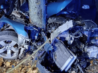 Doszczętnie zniszczone BMW! Dramatyczne skutki wypadku. Ten widok łamie serce