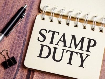 Prezydent Trump zdecydował o nałożeniu 10-procentowego cła na kanadyjski import