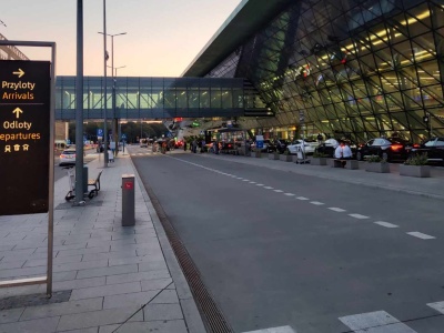 Akcja służb. Zamknięty dojazd do lotniska