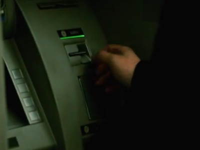 Klientom jednego z banków zaczęły znikać pieniądze. Szereg przypadków w całym kraju