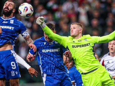 Wielka wojna gigantów. Legia kontra Lech, trwa wymiana ciosów. Daleko od nokautu