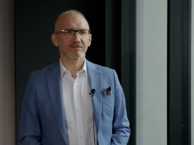 „To zupełnie inna epoka”. Dr Piotr Dąbrowiecki o leczeniu astmy