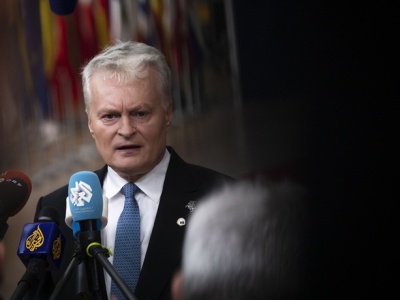 Prezydent Litwy chce ograniczenia tranzytu do Kaliningradu i zamknięcia granicy z Białorusią