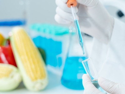 Naukowcy alarmują. Niewidzialny wróg odkryty w jedzeniu