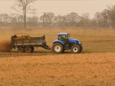 Kończy się czas na wywóz obornika 2025. Sprawdź, do kiedy możesz nawozić
