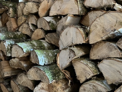 Palenie tym drewnem surowo wzbronione. Kara to 5 tysięcy złotych