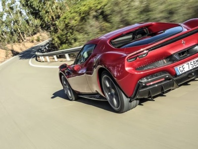 Kupiłeś Ferrari za ok. 1,4 mln zł? Włosi ostrzegają: nie ruszaj go z garażu!