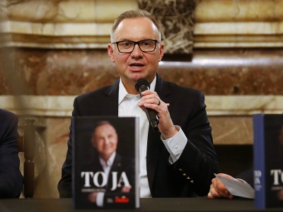 Były prezydent Andrzej Duda promował swoją książkę o sobie