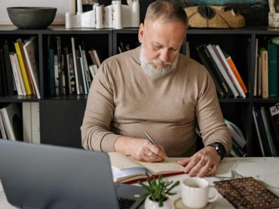 Kariera po 50? Naukowcy: wtedy rośnie jakość decyzji