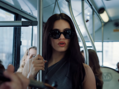 Gwiazda serialu Euforia zawitała nad Wisłę. Jej teledysk dzieje się w Polsce