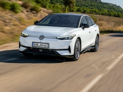 Volkswagen rozgniewał właścicieli jego aut. Ekran ich multimediów zmienił w billboard