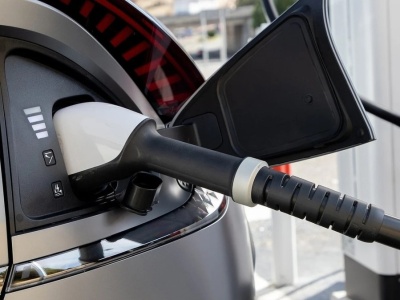 Lidl ma więcej ładowarek niż Słowenia. UE wykonała plan w 26 procentach