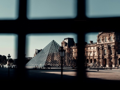 Napad na Luwr: Dwóch podejrzanych w rękach paryskiej policji