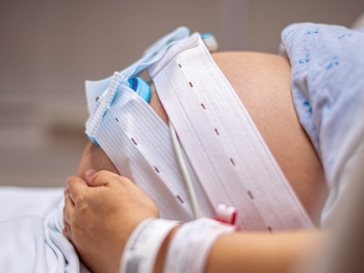 Cesarka to łatwiejszy poród? Znamy wnioski międzynarodowych specjalistów