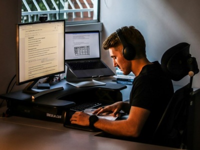 Dobre przygotowanie to podstawa. 5 rzeczy, których potrzebujesz do sprawnej nauki i pracy zdalnej