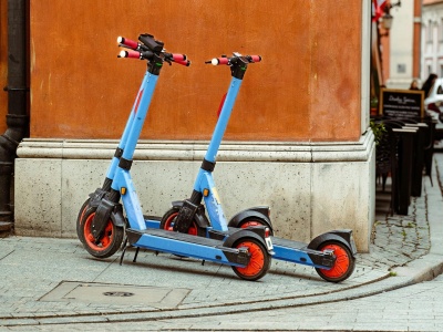 Hulajnogi elektryczne w miastach były wielkim błędem. Na szczęście to już koniec