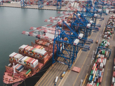 USA rozważają obniżkę ceł na chińskie towary. Waszyngton stawia warunek