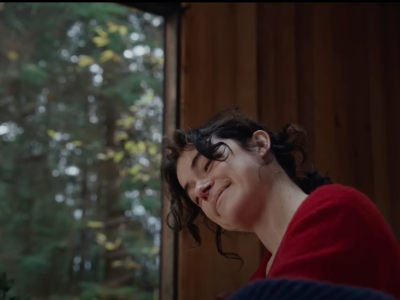 Osgood Perkins powraca z nowym, niepokojącym horrorem! Bezpieczne miejsce mocniejsze niż Kod zła?