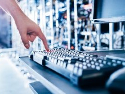 Laos odetnie kopaczy kryptowalut od prądu. Powód jest prosty