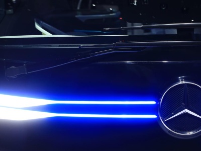 Mercedes notuje silny spadek zysku operacyjnego. Firma stawia na restrukturyzację i oszczędności