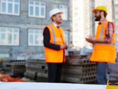 Stróżówka na budowie – gdzie ustawić i jak wyposażyć?