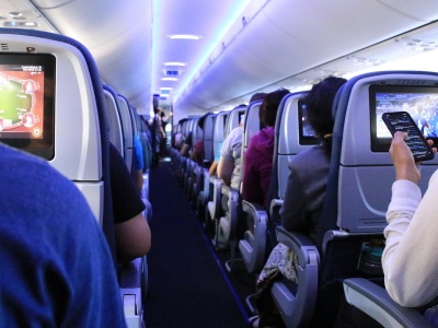 Internet w samolotach tanich linii lotniczych. Niemożliwe? A jednak!