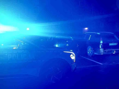 Pijany nastolatek chciał ukraść samochód, ale… „policjanci przeszkodzili”
