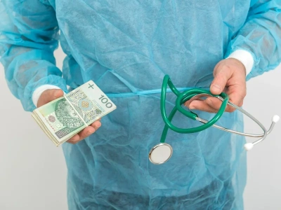 Będą zmiany w sposobie wynagradzania lekarzy i pielęgniarek