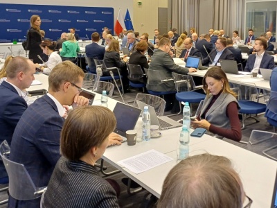 Samorządy chcą podwyżki dochodów w 2026 r. Żądają przynajmniej o 4 proc. więcej