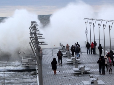 Co za załamanie pogody w Polsce! Potężna wichura i sztorm uderzą. Są ostrzeżenia IMGW