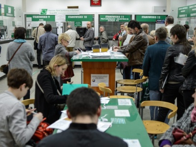 2 roczniki muszą stawić się jak najszybciej w urzędzie. 3,37 mln Polaków