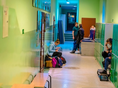 Emerytowany nauczyciel: Uczeń nie potrafi napisać żadnego pisma, nie potrafi udzielić odpowiedzi ustnej