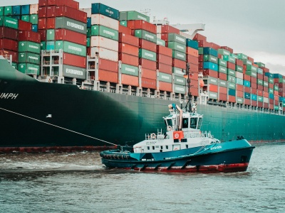 Handel międzynarodowy odporny na turbulencje. Silna globalizacja mimo nowych ceł