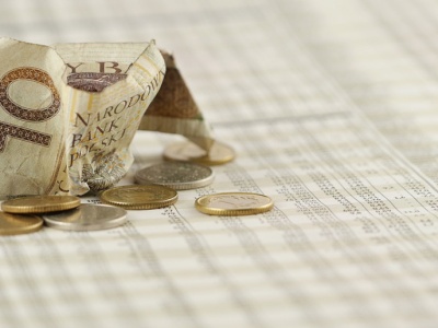 Co zrobić z podartym banknotem? Sprawdź, kiedy i gdzie można wymienić zniszczone pieniądze