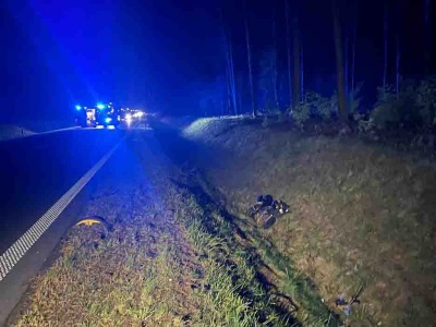 Zielona Góra. Wypadek na obwodnicy południowej, zderzenie motocyklisty z Fiatem