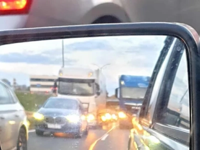 Zwężenie na DTŚ w Chorzowie. Kierowcy stali w długich korkach i zastanawiali się o co chodzi