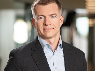 Adam Pietruszkiewicz zaczyna pracę w OEX