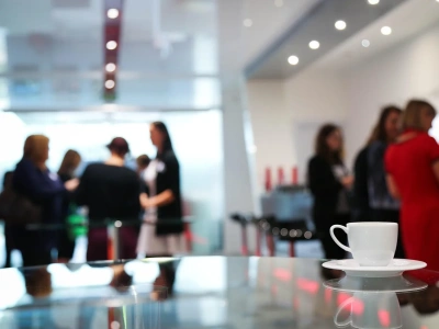 Jak prowadzić trudne rozmowy? Szkolenia z komunikacji, które budują autorytet managera