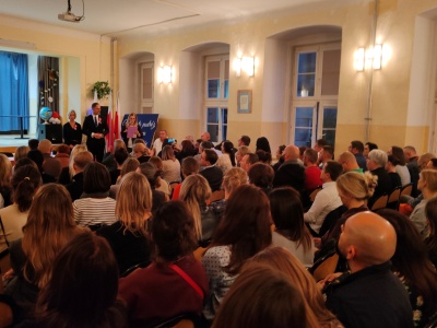 Dalsza niepewność rodziców i deklaracja prezydenta. Burzliwie na spotkaniu w sprawie Szkoły Podstawowej nr 24